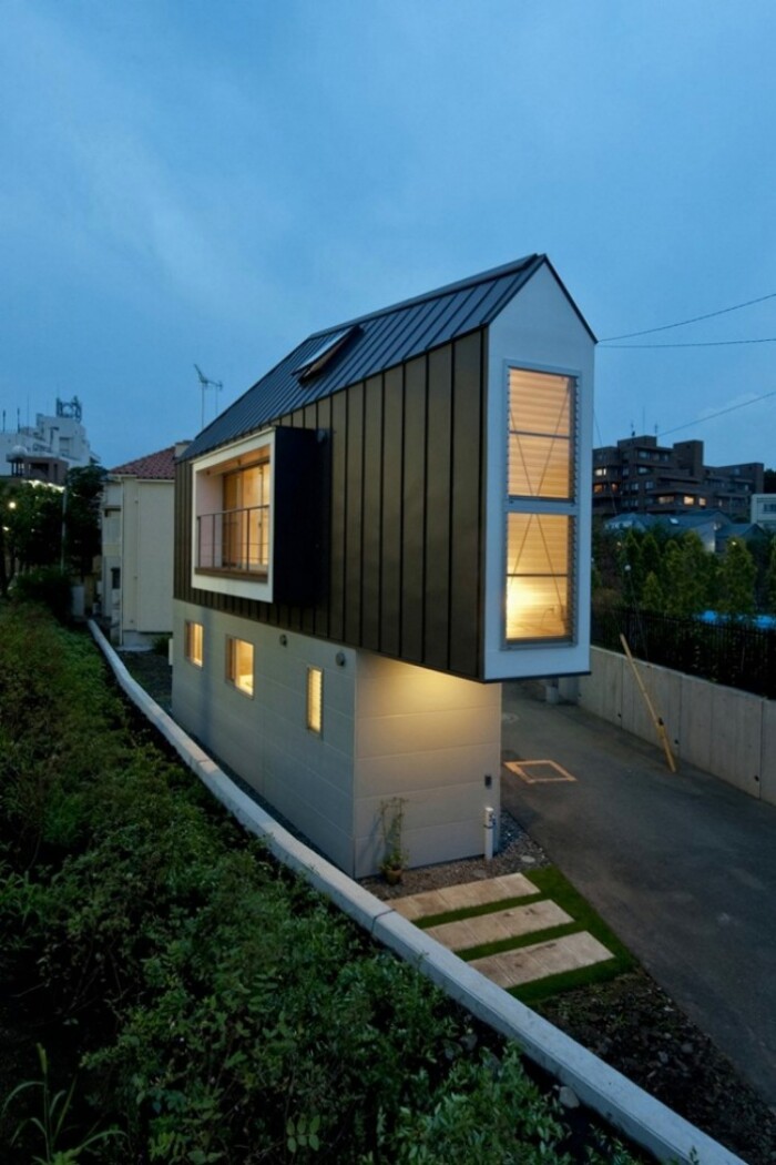 Japanese Narrow Tiny House Feels SO Spacious On the Inside! {16 Photos}
