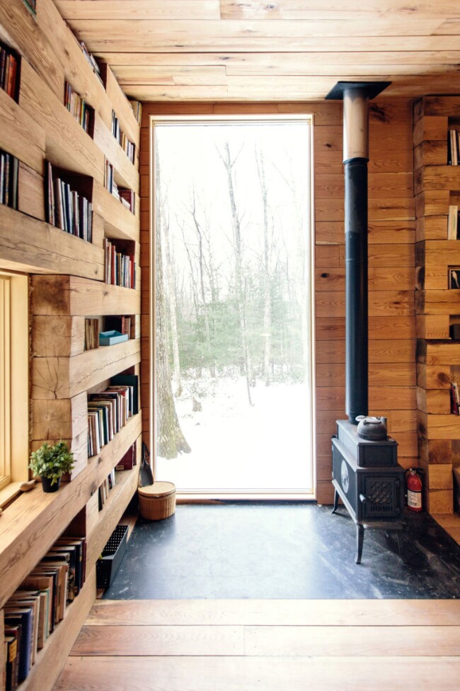 This Tiny Library Offers the Ultimate Escape from the Mundane