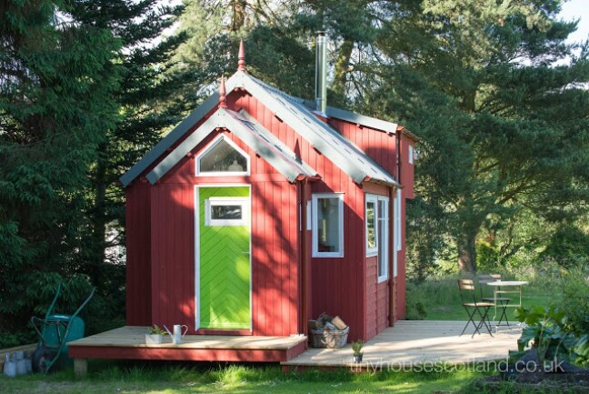 The Most Charming Tiny House in Scotland! You Have to See Inside Photos! {11 Photos}