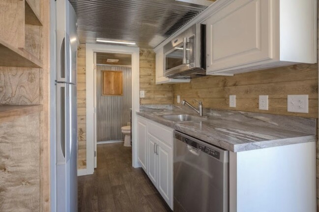 Kansas City Based Company Proves That Containers Are Amazing Tiny House Materials