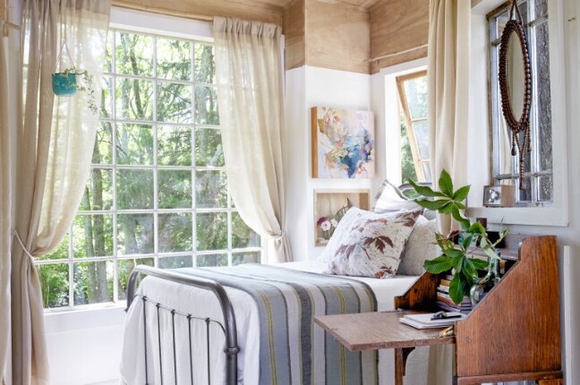 Beautifully Chic Tree-house is the Most Beautiful She Shed