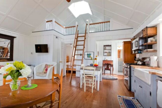 Cozy airbnb tiny house