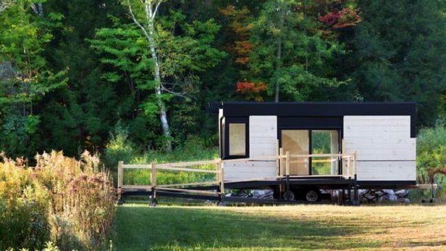 Handicap Access in this Tiny House Gives Freedom to Wheelchair-Bound Travelers