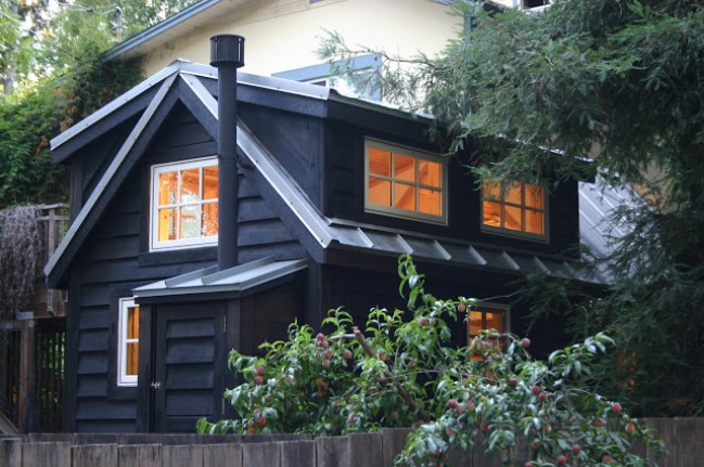 This Charred Tiny House by Molecule Tiny Homes is Warm and Cozy