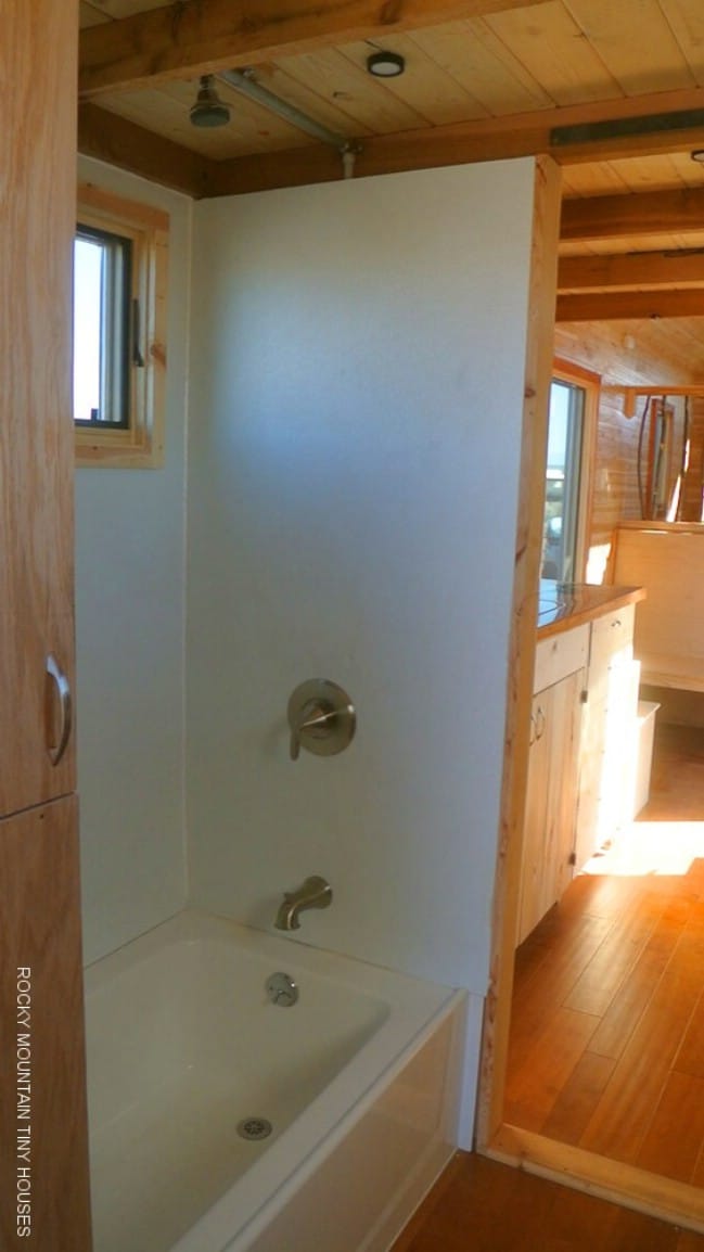 A River Runs Through This 32’ Long Tiny House by Rocky Mountain Tiny Houses