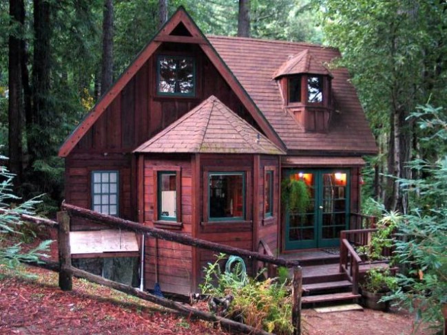 Dreamcatcher Tiny Log House