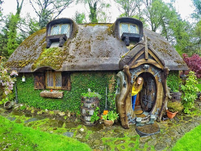 UK Hobbit Houses