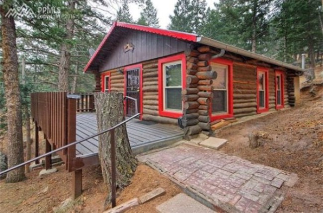 575 Square Foot Tiny Log House Sells for $140,000 in Colorado