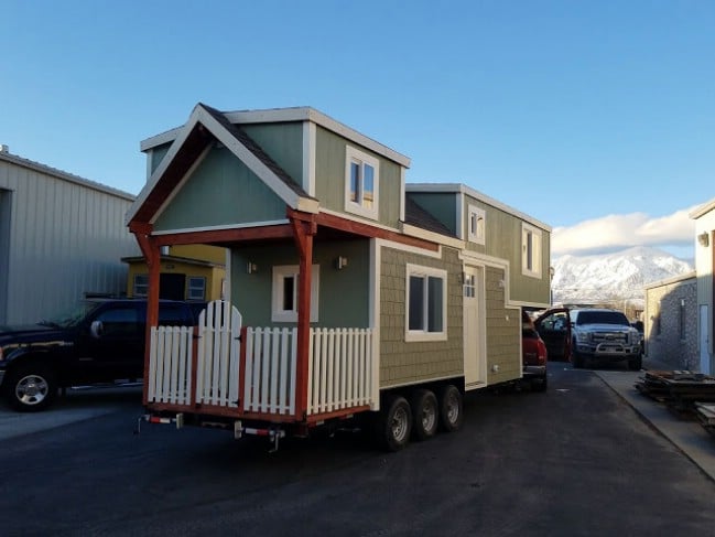 Pet-Friendly Craftsman Tiny House by Maximus Extreme Living Solutions