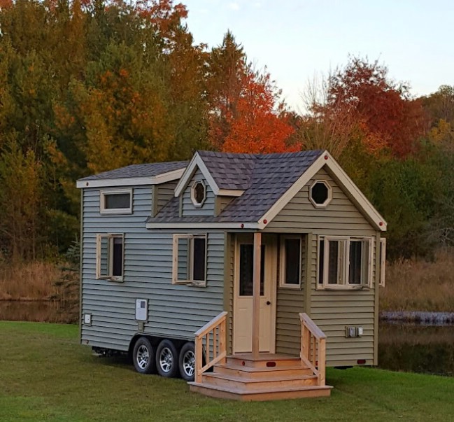 Enjoy the “Single Life” in this 234 Square Foot Tiny House by Northern Tiny Living