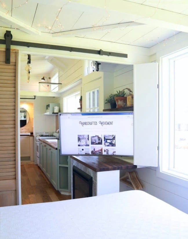 Handcrafted Movement Releases Stunning “Pacific Pioneer” Tiny House