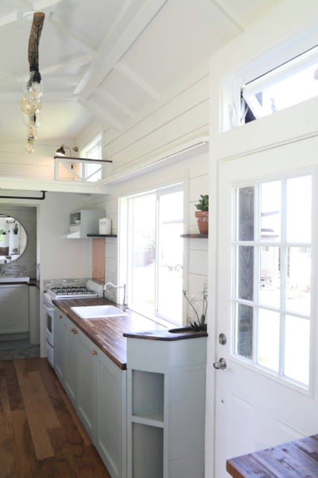 Handcrafted Movement Releases Stunning “Pacific Pioneer” Tiny House