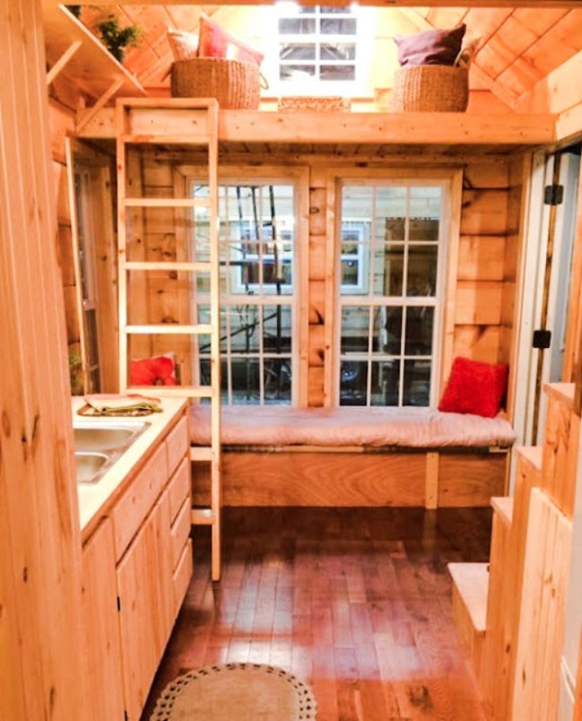 Southern-Inspired Tiny House by Incredible Tiny Homes