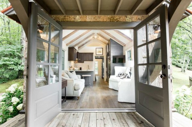 The Low Country Tiny House with 464 Square Feet by Clayton Homes