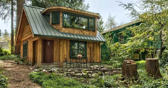 Rent the Haller Lake Cabin in Seattle, Washington and Try out Tiny Living