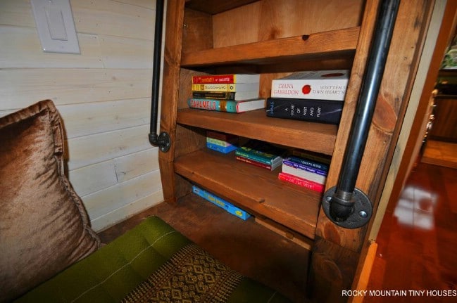 The Red Mountain Tiny House Packs Old Fashioned Charm Into 34’