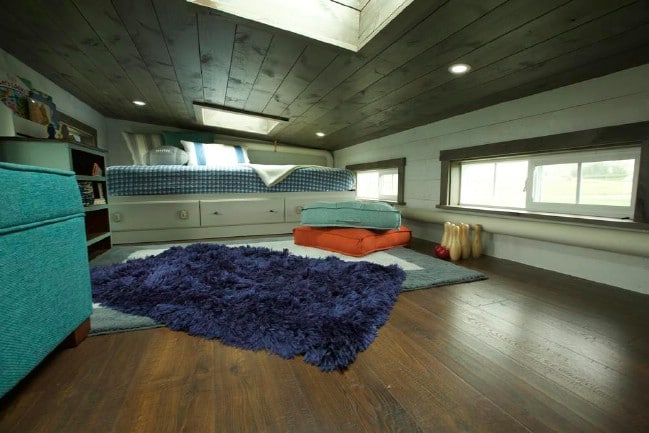The BIG Country by VIVA Collectiv Feels Massive with Only 300 Square Feet!