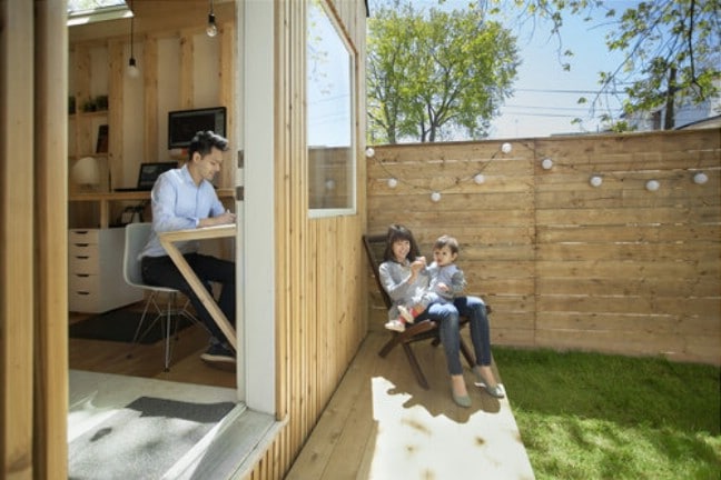 This 100-Square-Foot Garden Studio Is a Walled Oasis