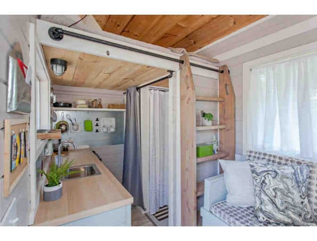 Super Tiny 123 Square Foot House Being Auctioned Off Now!