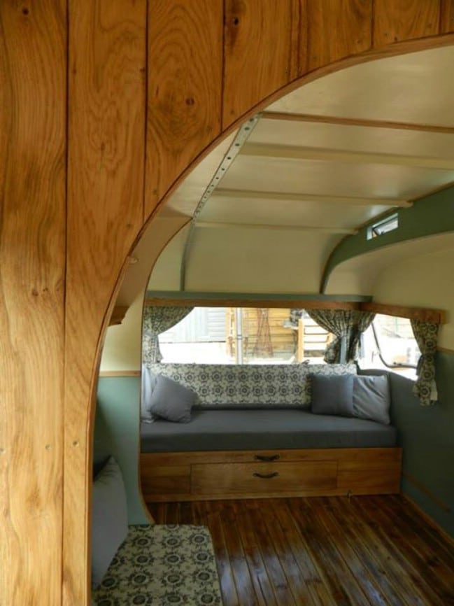 The Safari-Molly Croft 2013 is a Streamlined Delight from Rustic Campers