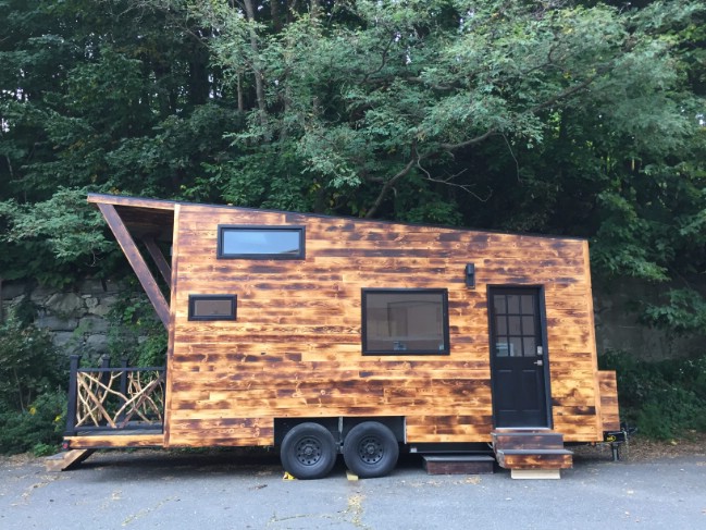 Fall in Love with the Charming 143-Square-Foot Arcadia by B&B Manufacturing