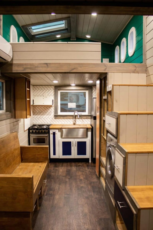 This Tiny House for Sale in Oregon Has a Nautical Vibe