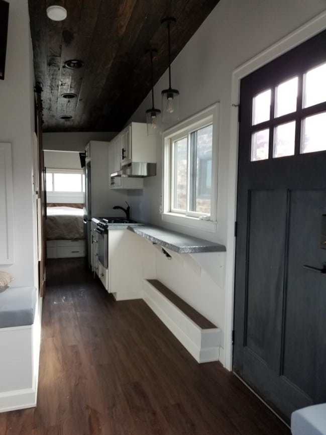 Silver Lake Is a Tiny House Which Combines the Best of Rustic and Modern Design Features