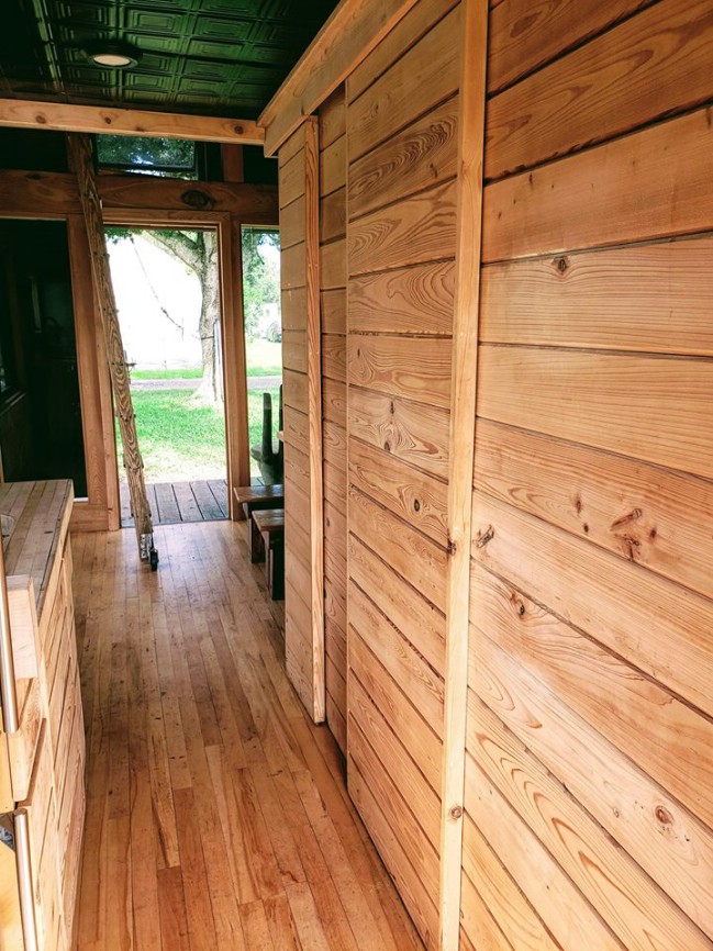 Stunning Tiny Home From Florida Tiny House Builders Is a Rustic Delight