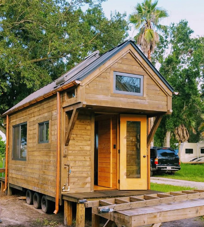 Stunning Tiny Home From Florida Tiny House Builders Is a Rustic Delight