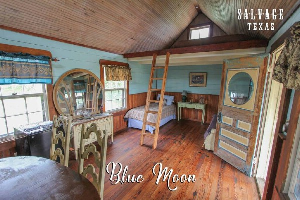 The Blue Moon Tiny House is a Cozy Dream Vacation House