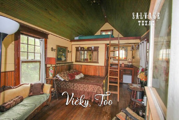 The Vicky Too Guest House is a Homey Tiny Accommodation