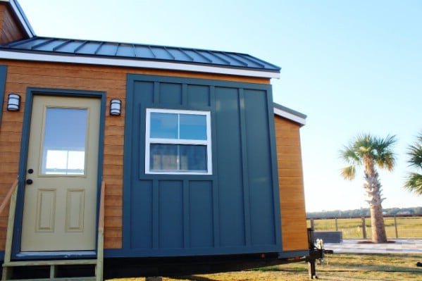 The Cypress is an Eye-Catching Modern Tiny House