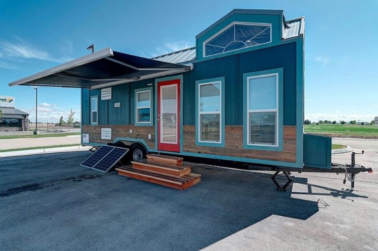 The K2 Tiny House by Tiny Idahomes LLC Features a Breathtakingly Airy ...