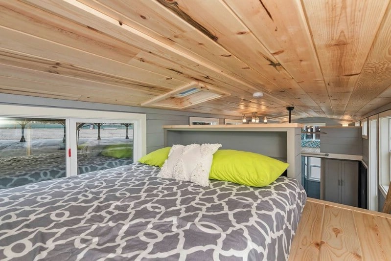 This 28’ Tiny House from Tiny Idahomes is the Light-Drenched Haven of Your Dreams
