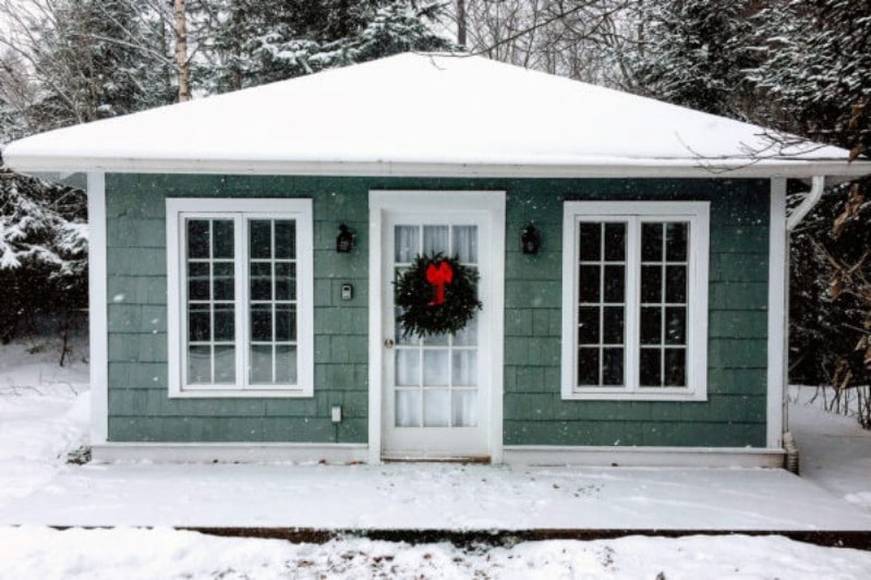 Stay in a Tiny Studio Cottage at Lake Placid, NY