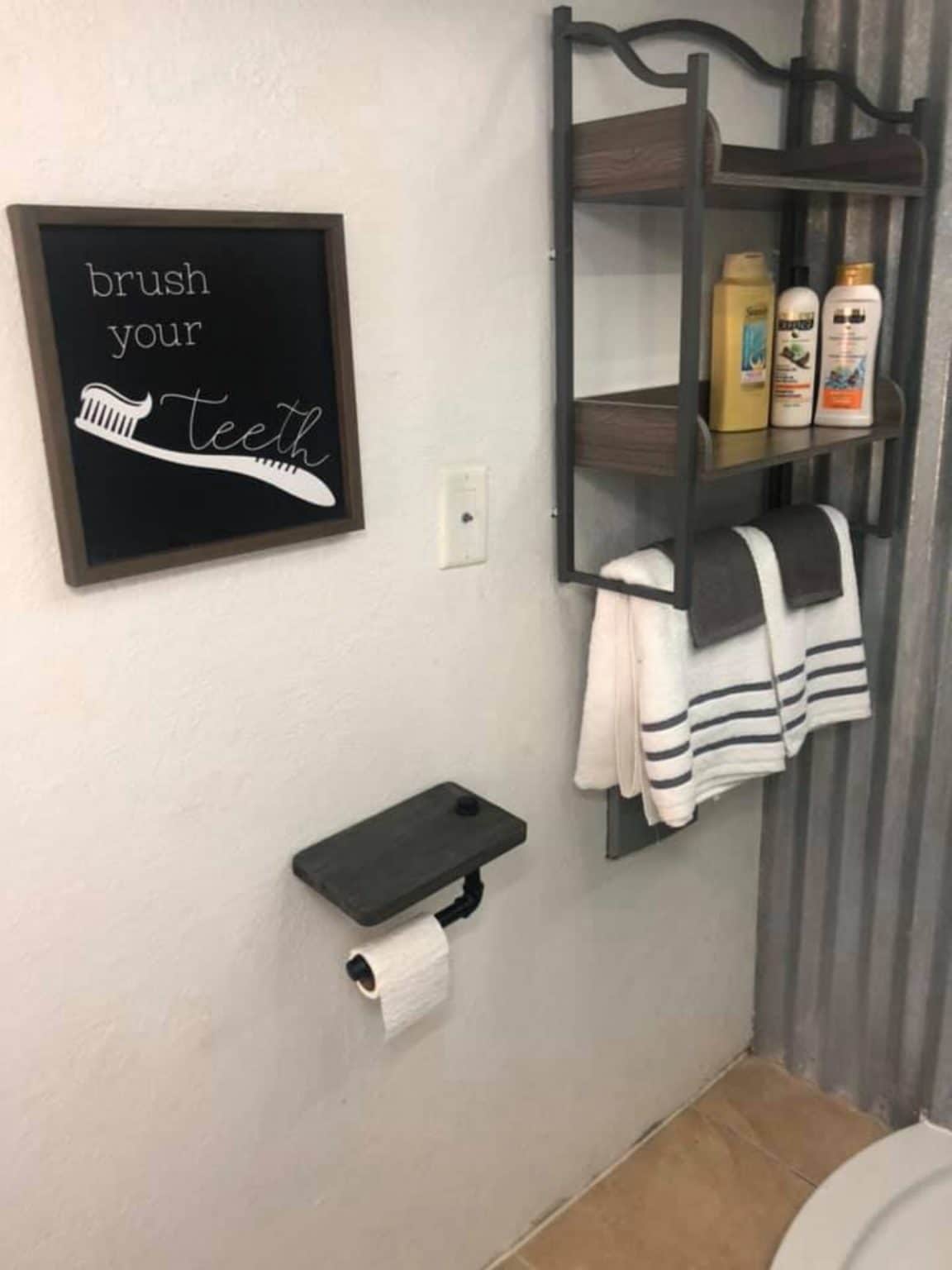 This Lovely 10’ x 20’ Tiny House is on Sale in Florida for Just 19,000