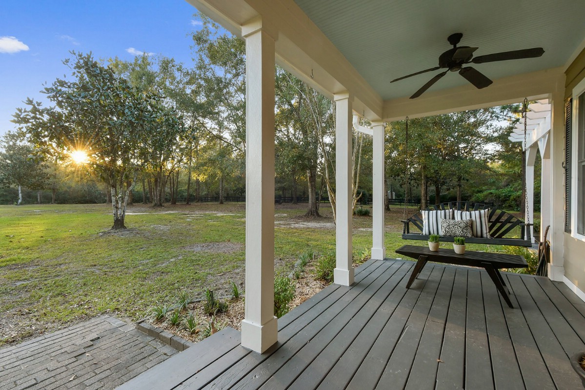Front porch with ceiling fan