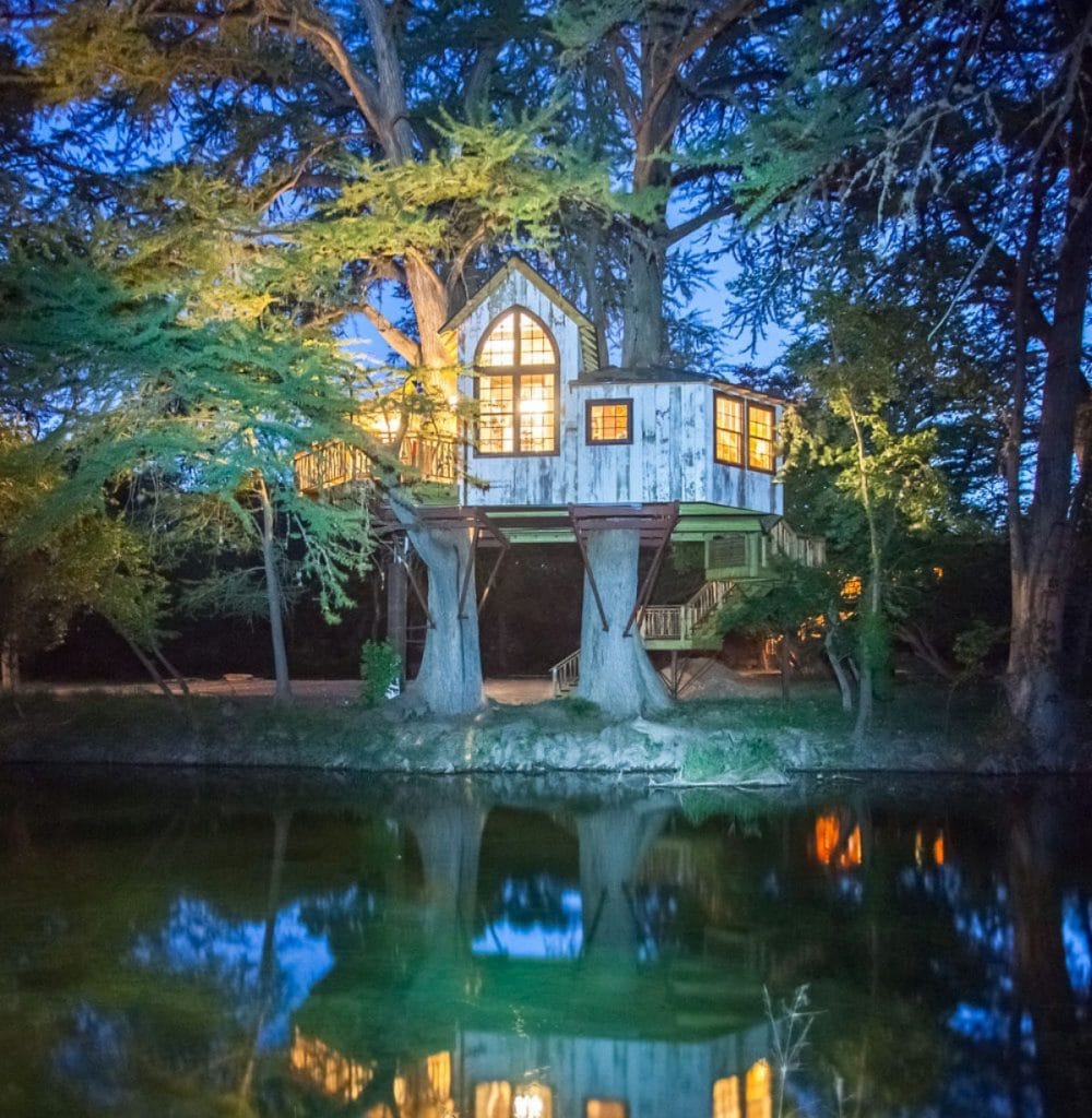 Utopia Chapelle Treehouse in Twilight