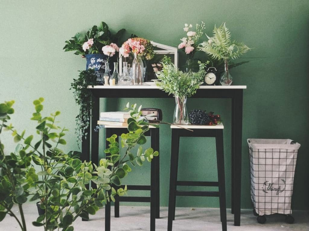 Table with plants