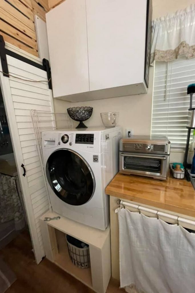 Washer and dryer combination in tiny kitchen