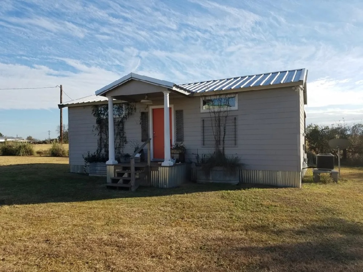 Unique Custome Built Tiny Home in Granbury Texas