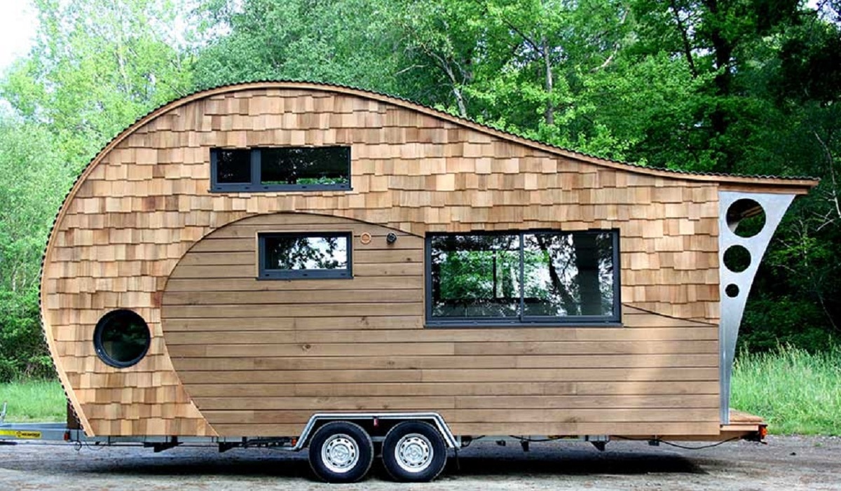 Curved front tiny house