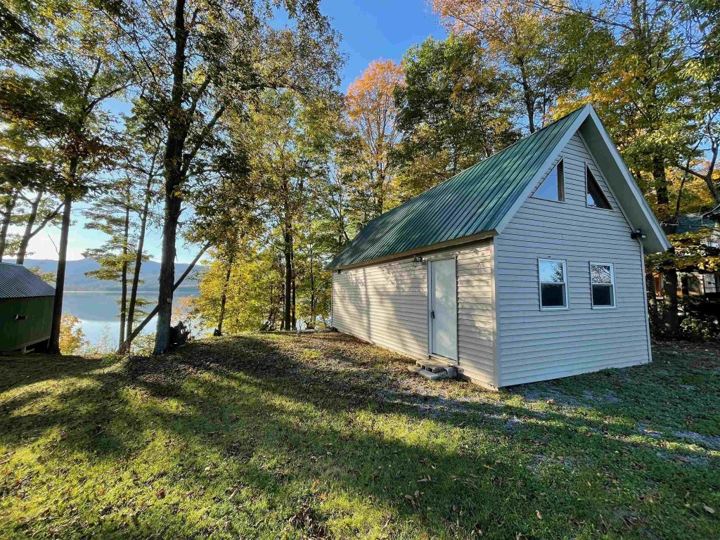 10 Interesting Tiny Houses For Sale In Vermont You Can Buy Today