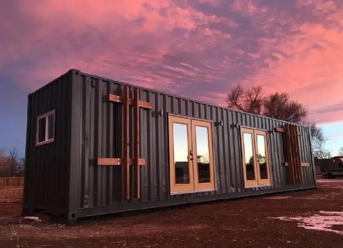 15 Awesome Tiny Container Homes