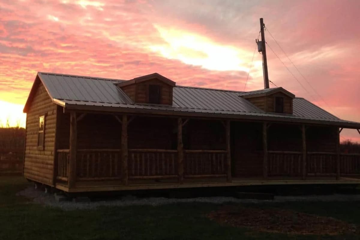 The Rustic Cabin - Verona, Kentucky