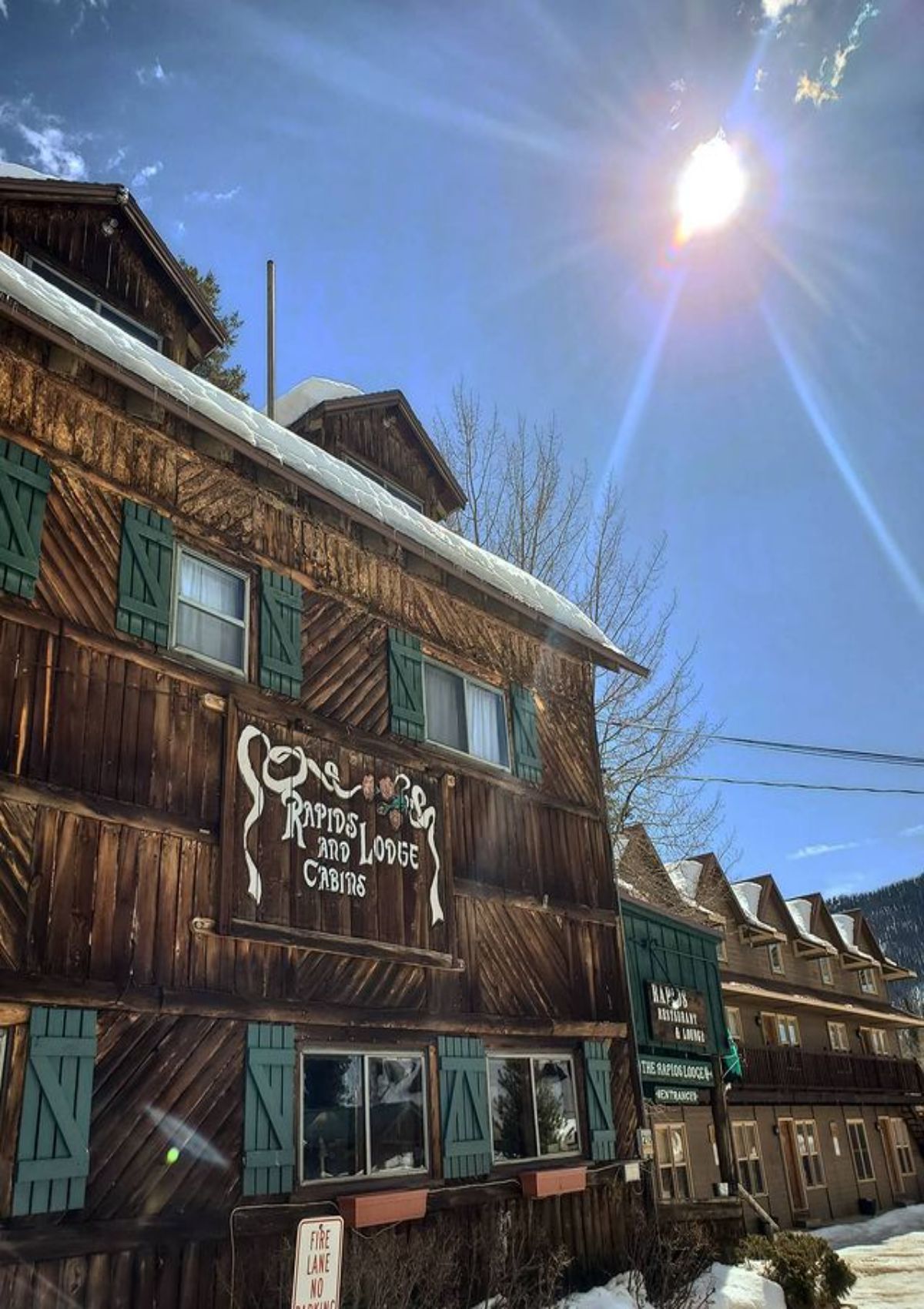 Rapids-Lodge-Restaurant-Colorado