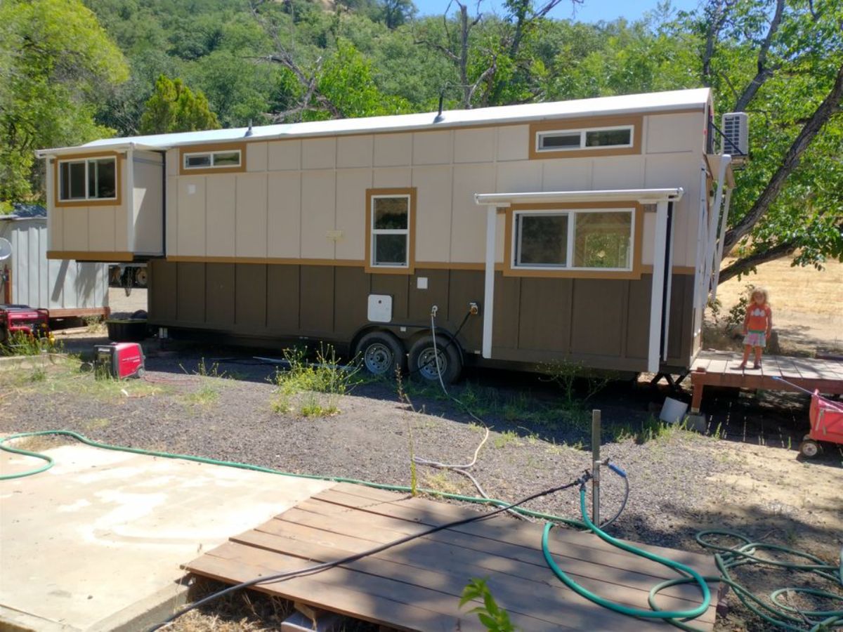 35' Spacious Tiny House on wheels from outside