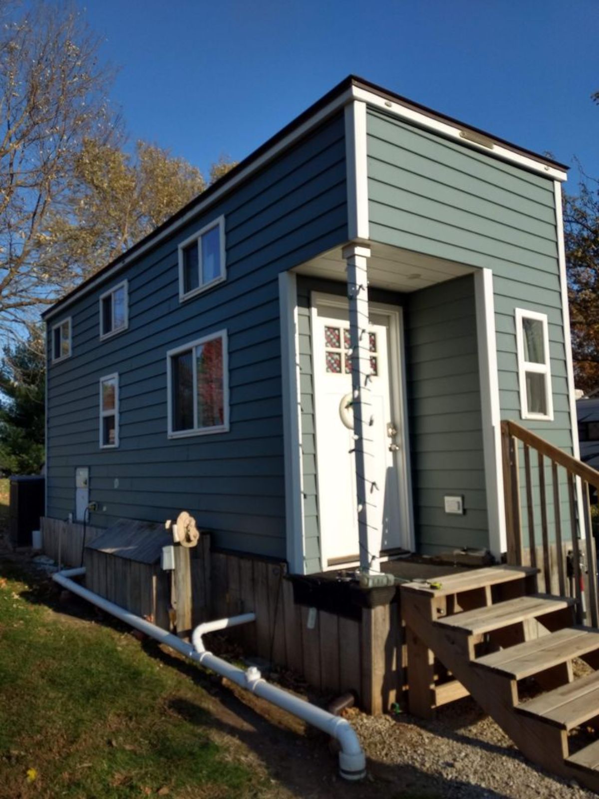 Exterior of of 196 sf Tiny House on Wheels