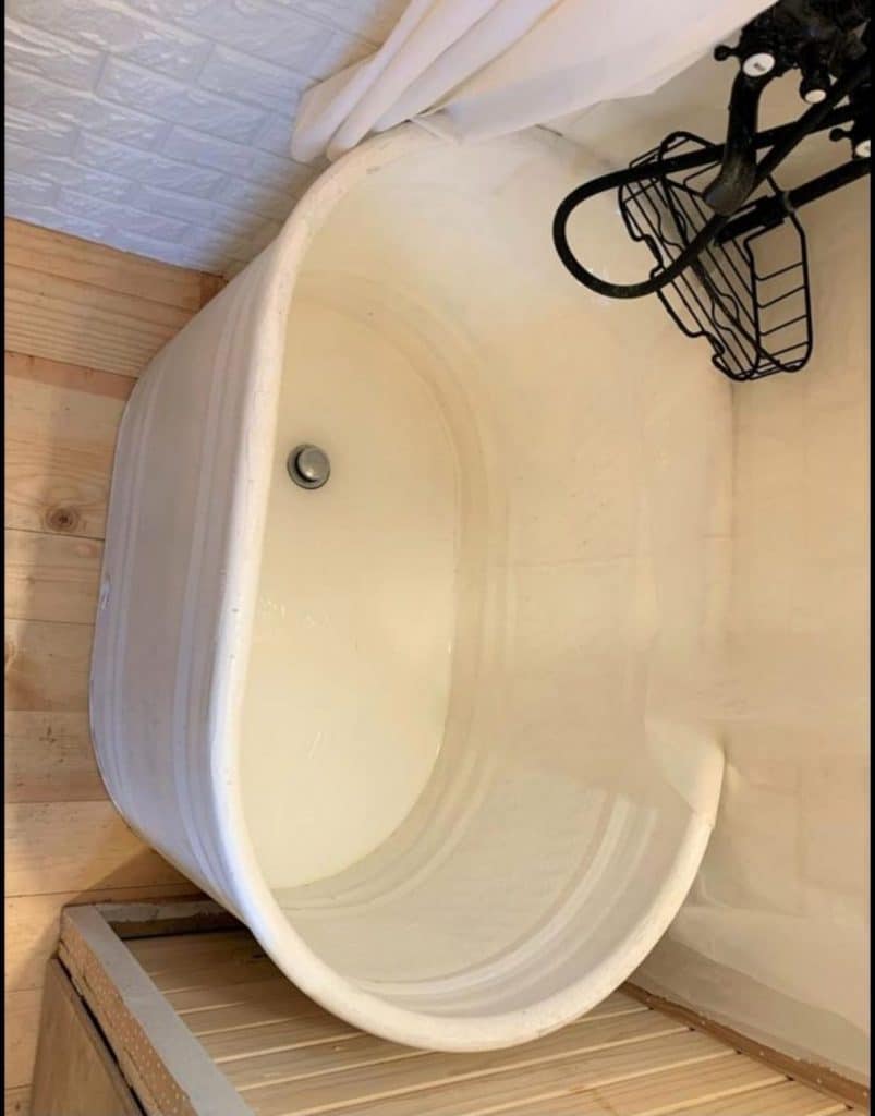 little bathtub in a tiny home