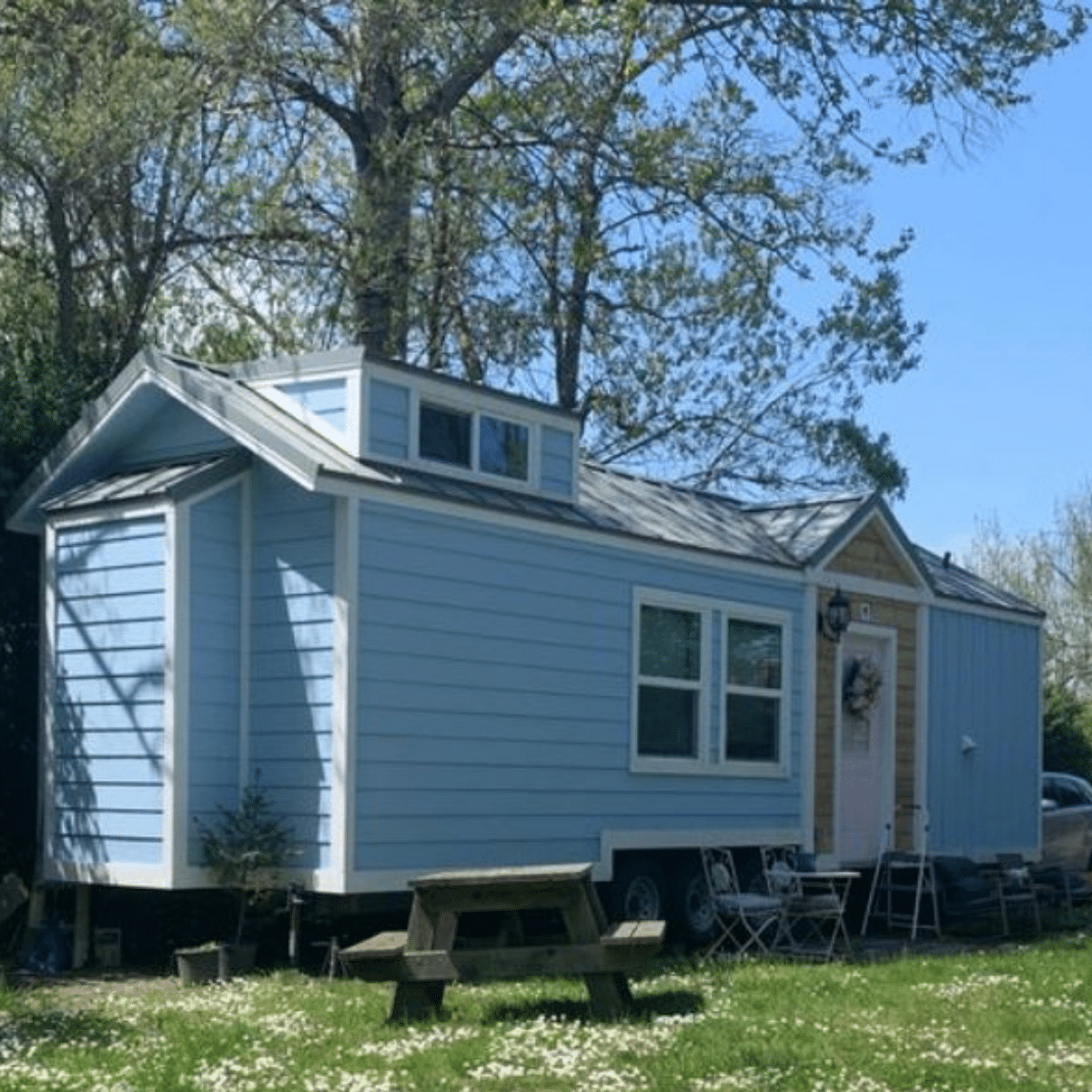 34’ Tiny Home on Wheels  is 410 sq ft tall